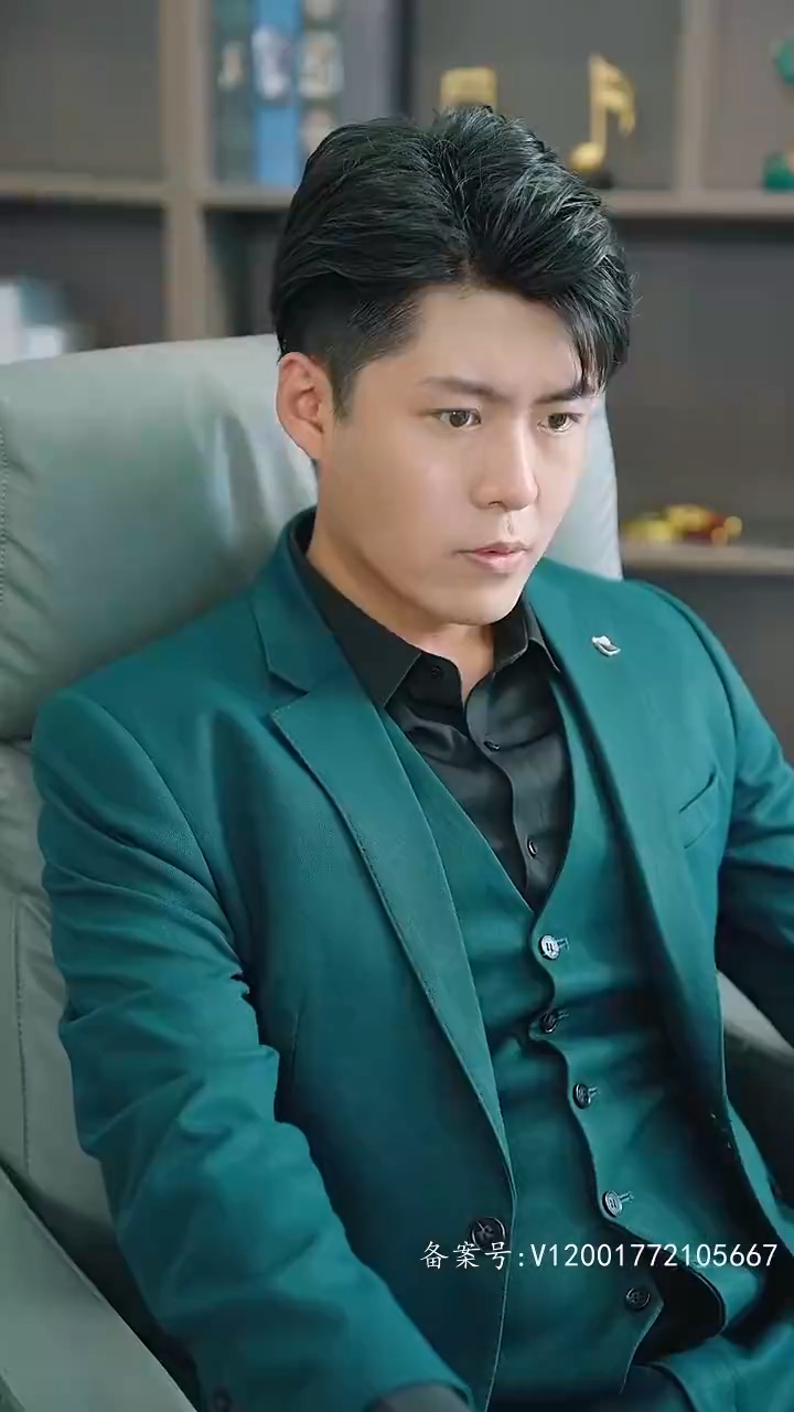 离婚后，白富美总裁后悔了第02集